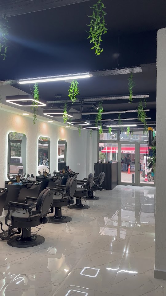 Serkan Aygün Hair Designer