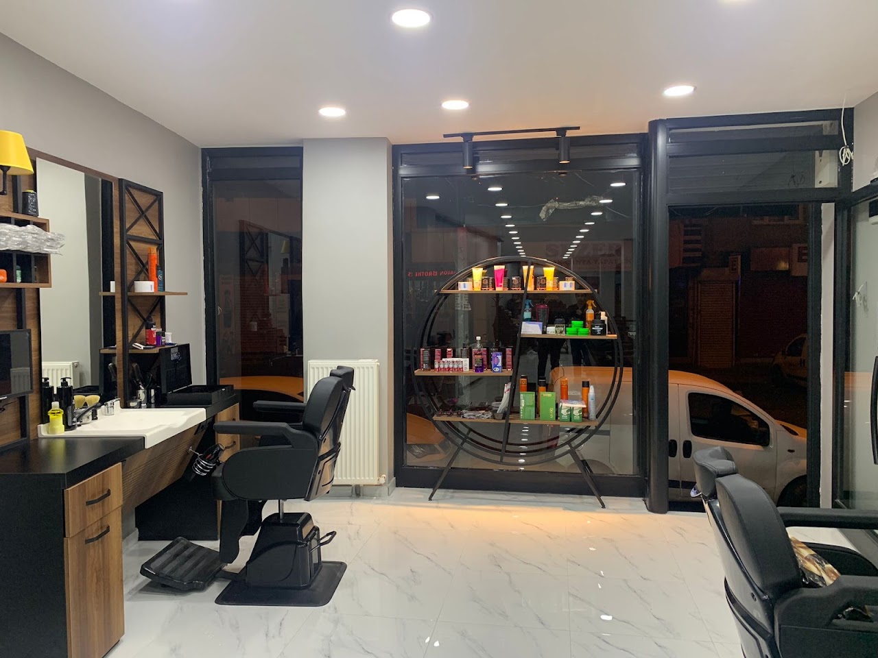 Salon brothers