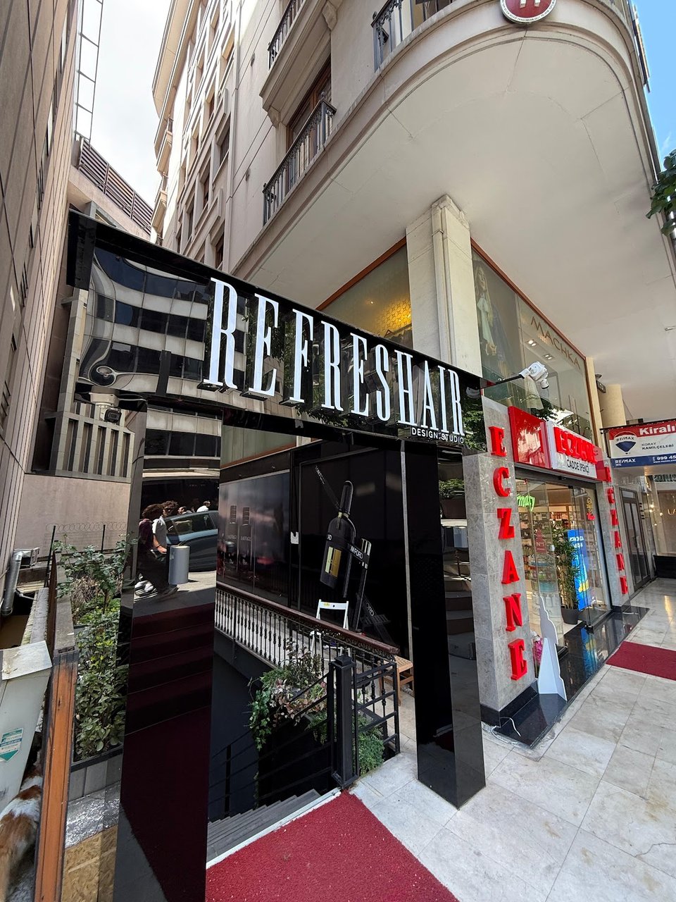 REFRESH KUAFÖR NİŞANTAŞI