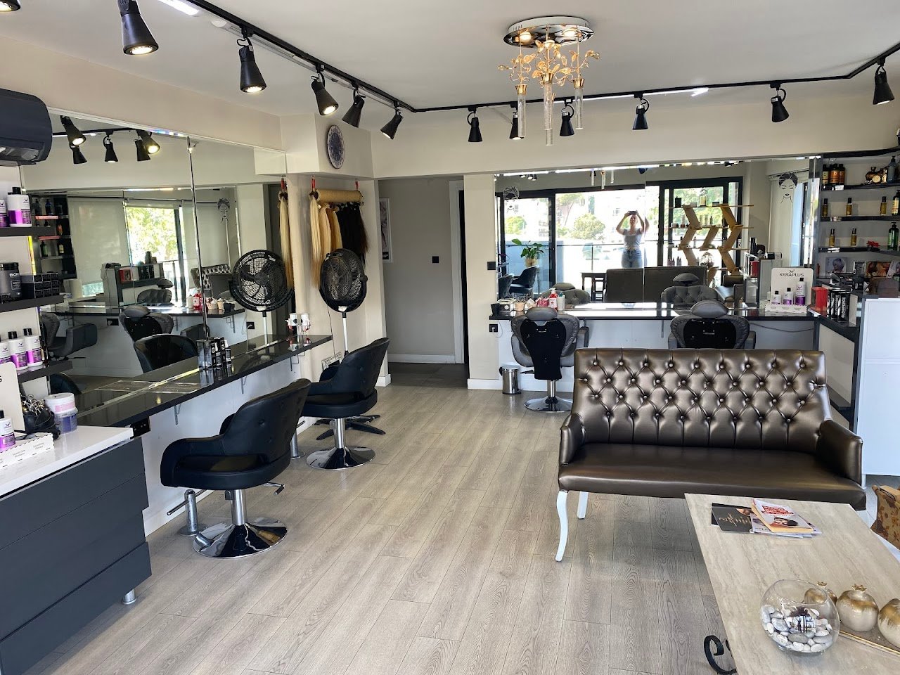 SALON LEVENT KİRAZ