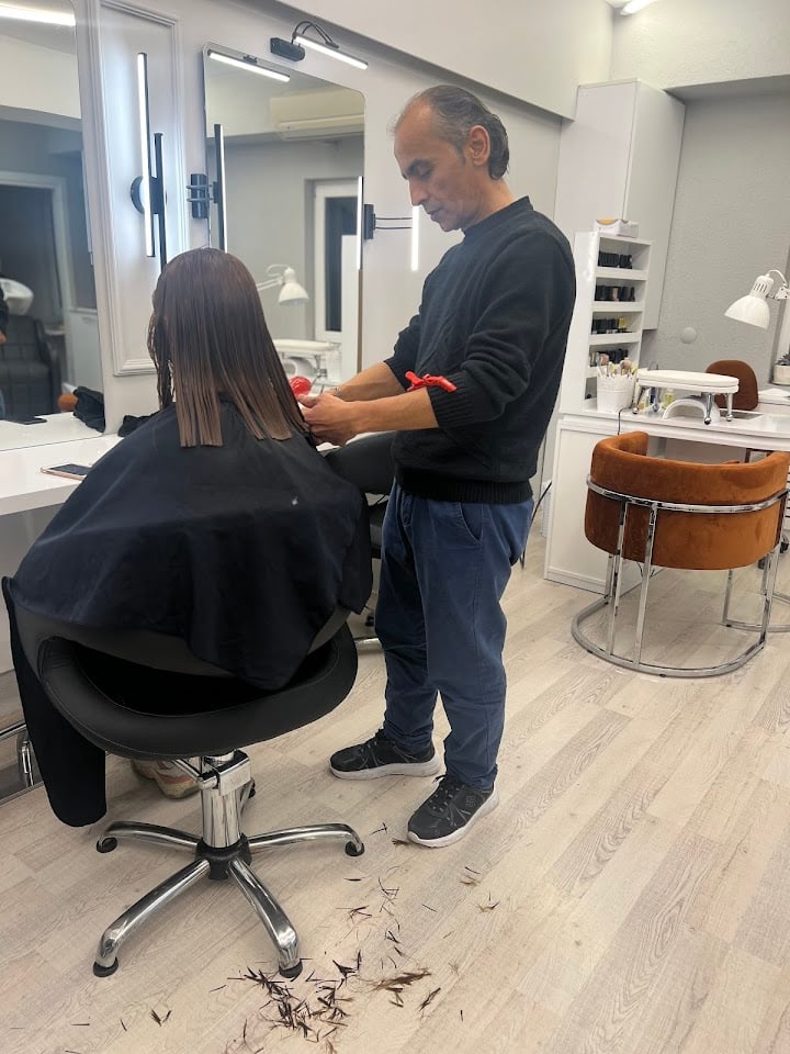 New Hair & Nail Art Studio