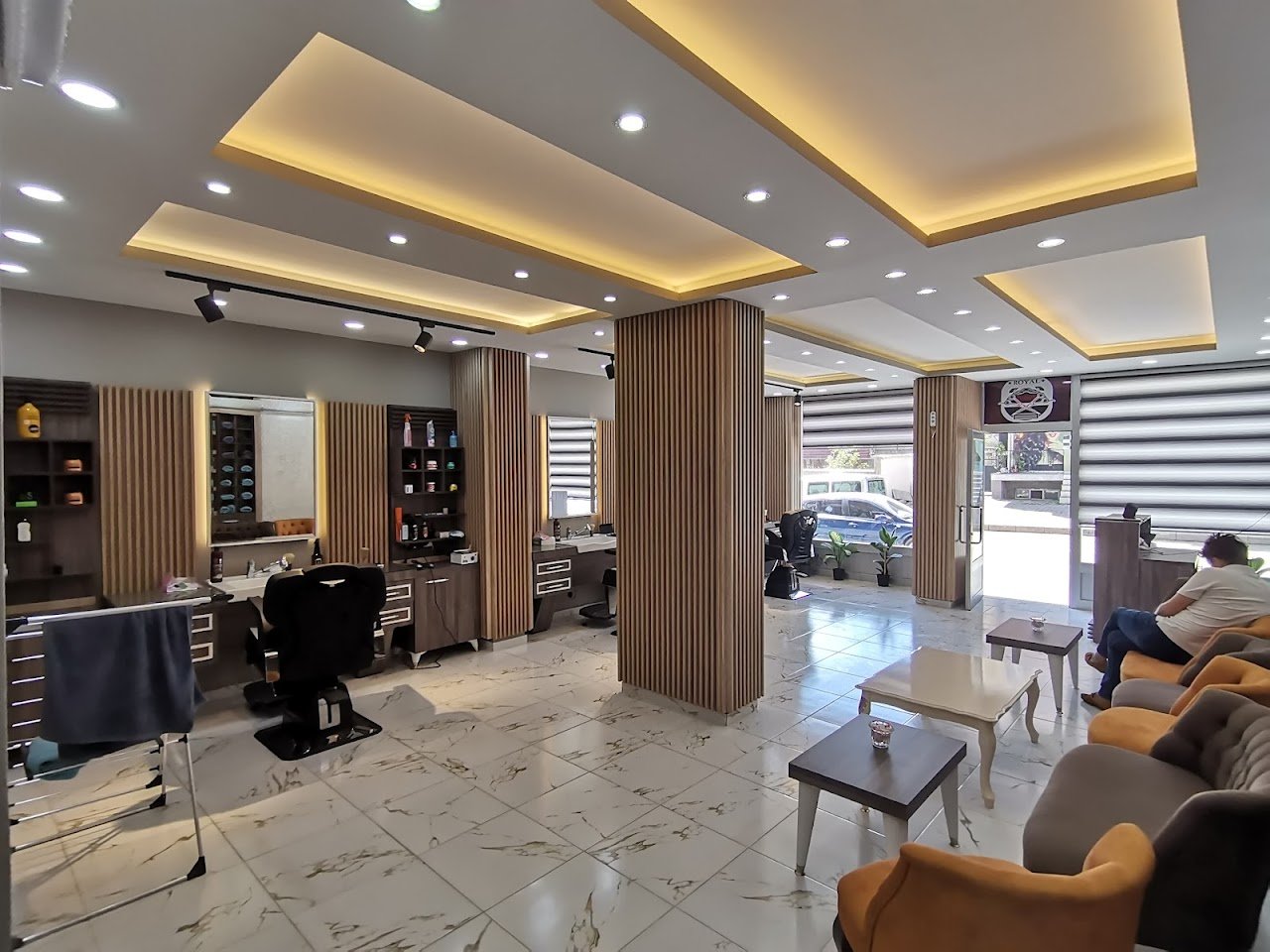 ROYAL BARBER SHOP