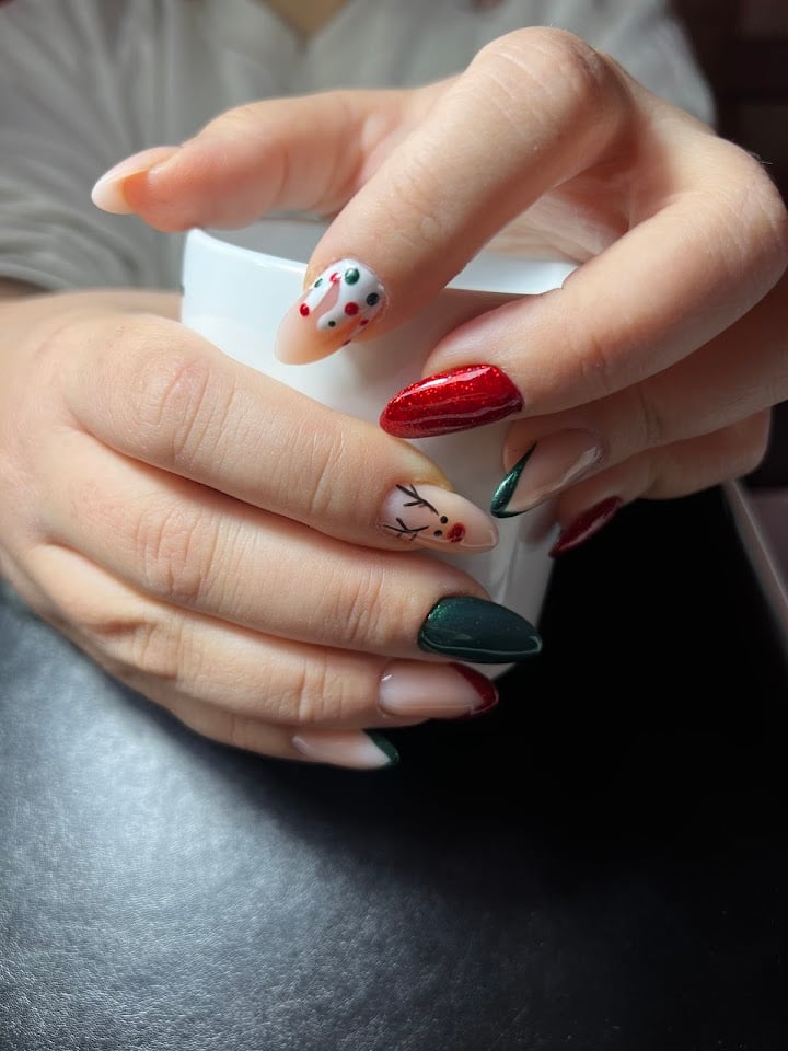 Nail by Isabel