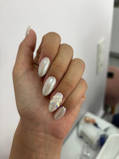 Özge Nail Studio | Bornova Kalıcı Oje & Tırnak Tasarım
