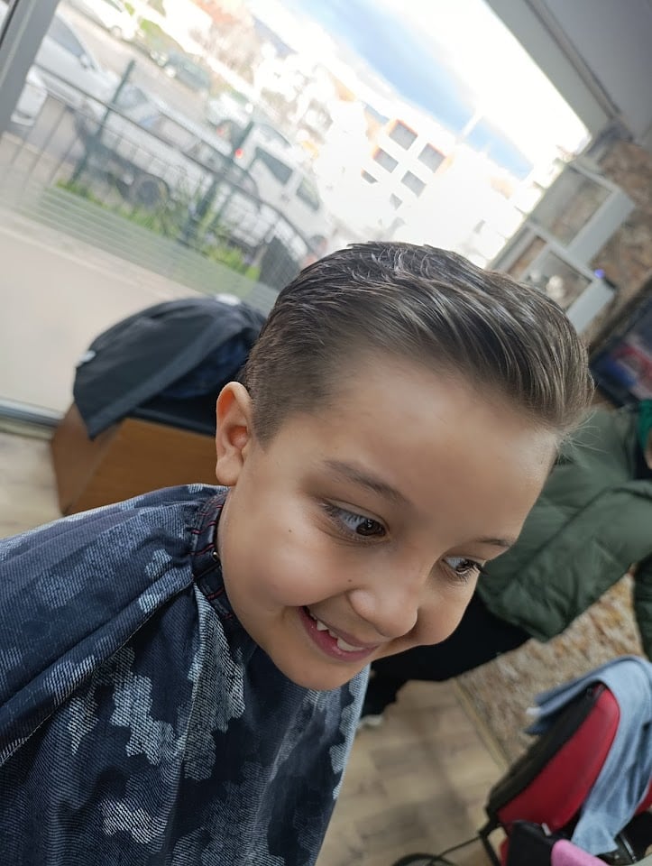 Özçelik Erkek Kuaförü