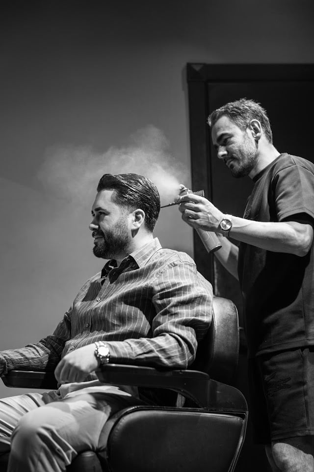 Hüsnü Gündeş Barber's Club