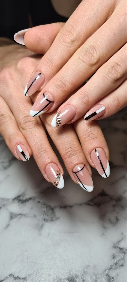 GOLD NAIL CENTER TIRNAK ÇANKAYA TUNALI PROTEZ TIRNAK
