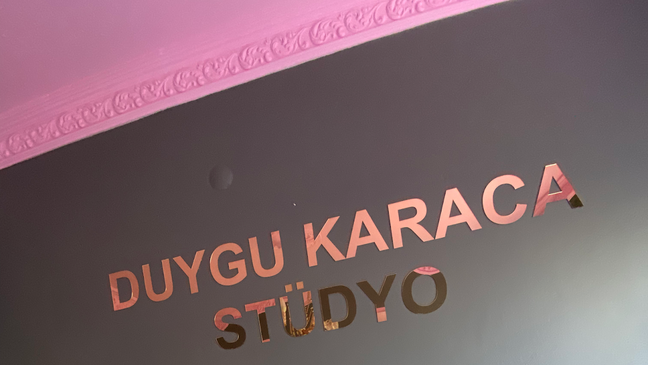 Duygu Karaca Tırnak Kirpik Studyo
