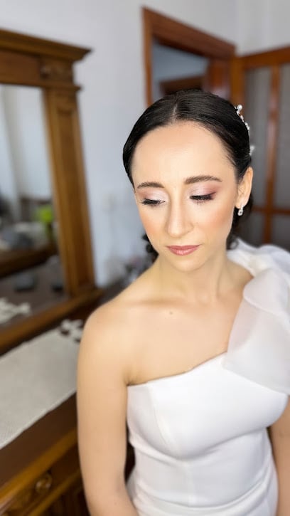 NİLGÜN BİLGİN MAKE UP STUDIO & TÜRBAN TASARIM