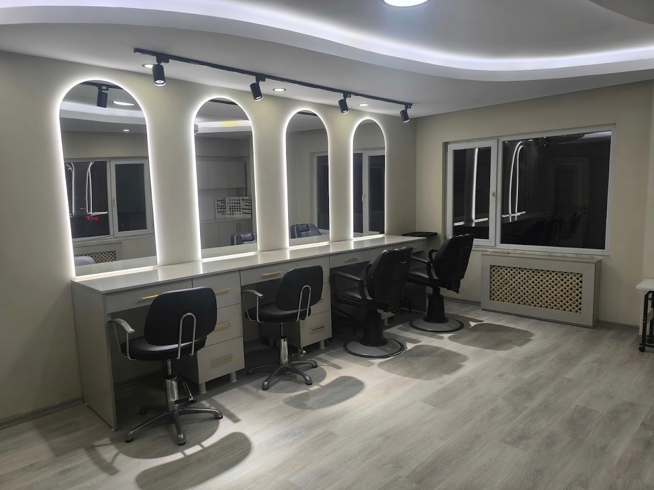 SNG MAKE UP AND HAİR STUDİO
