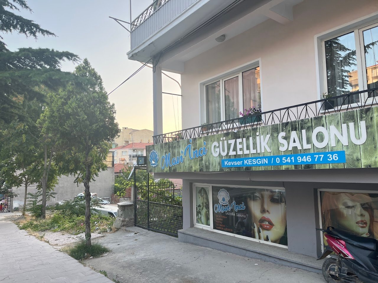 Mavi inci güzellik salonu