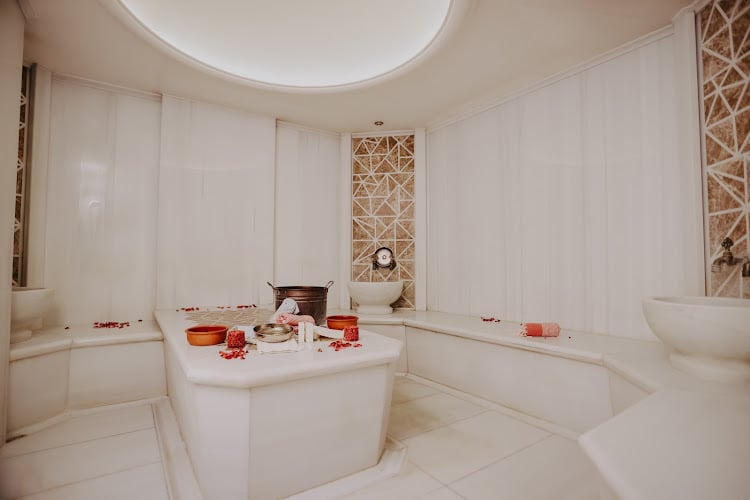 E Spa Wellness Kadıköy Holiday Inn & Massage Turkish Bath Hammam Istanbul