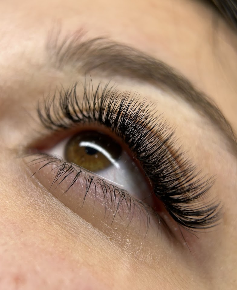 Arlis Beauty Saloon