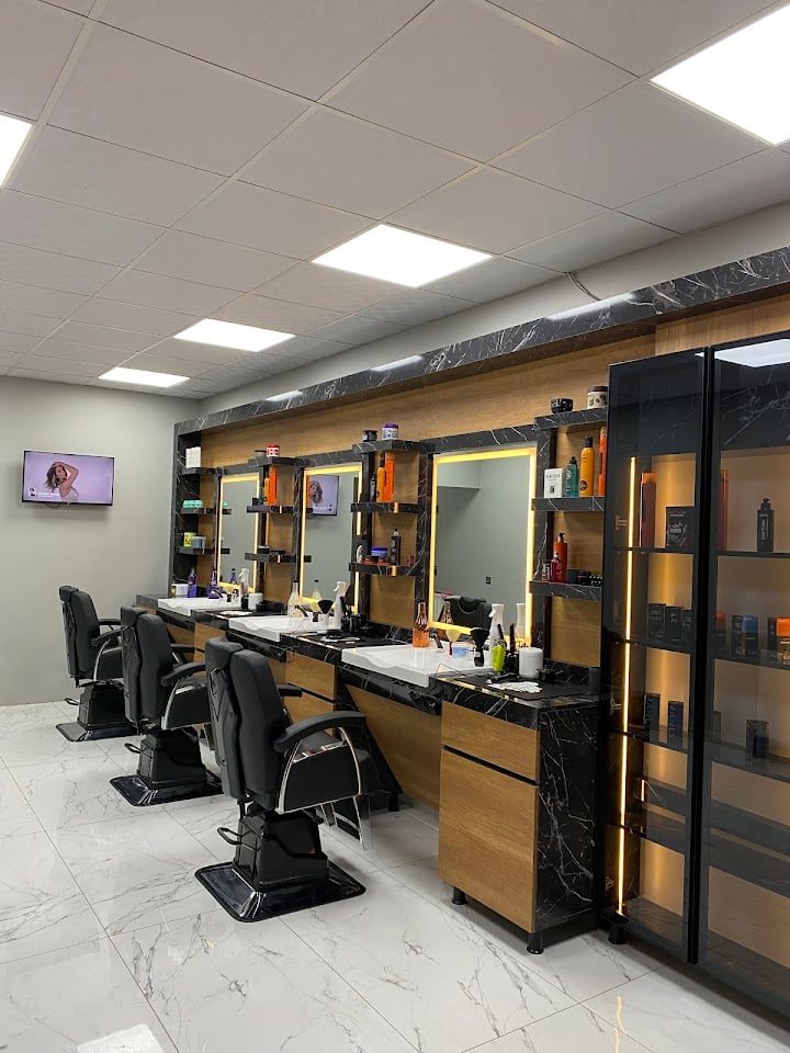 Man’s Barber Mehmet Ergişi