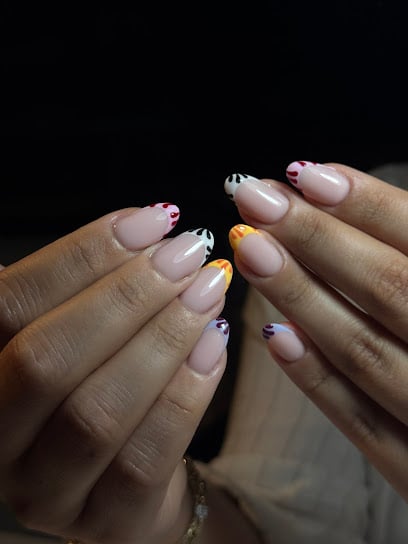 Famn Nail Studio