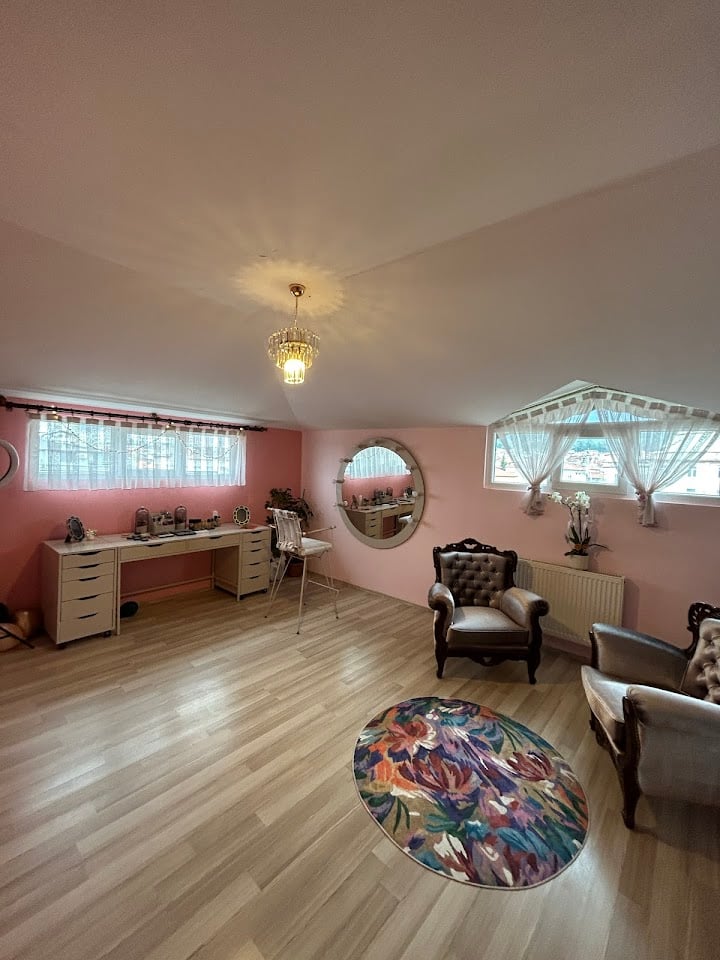 Seray Memişoğlu Makeup Studio