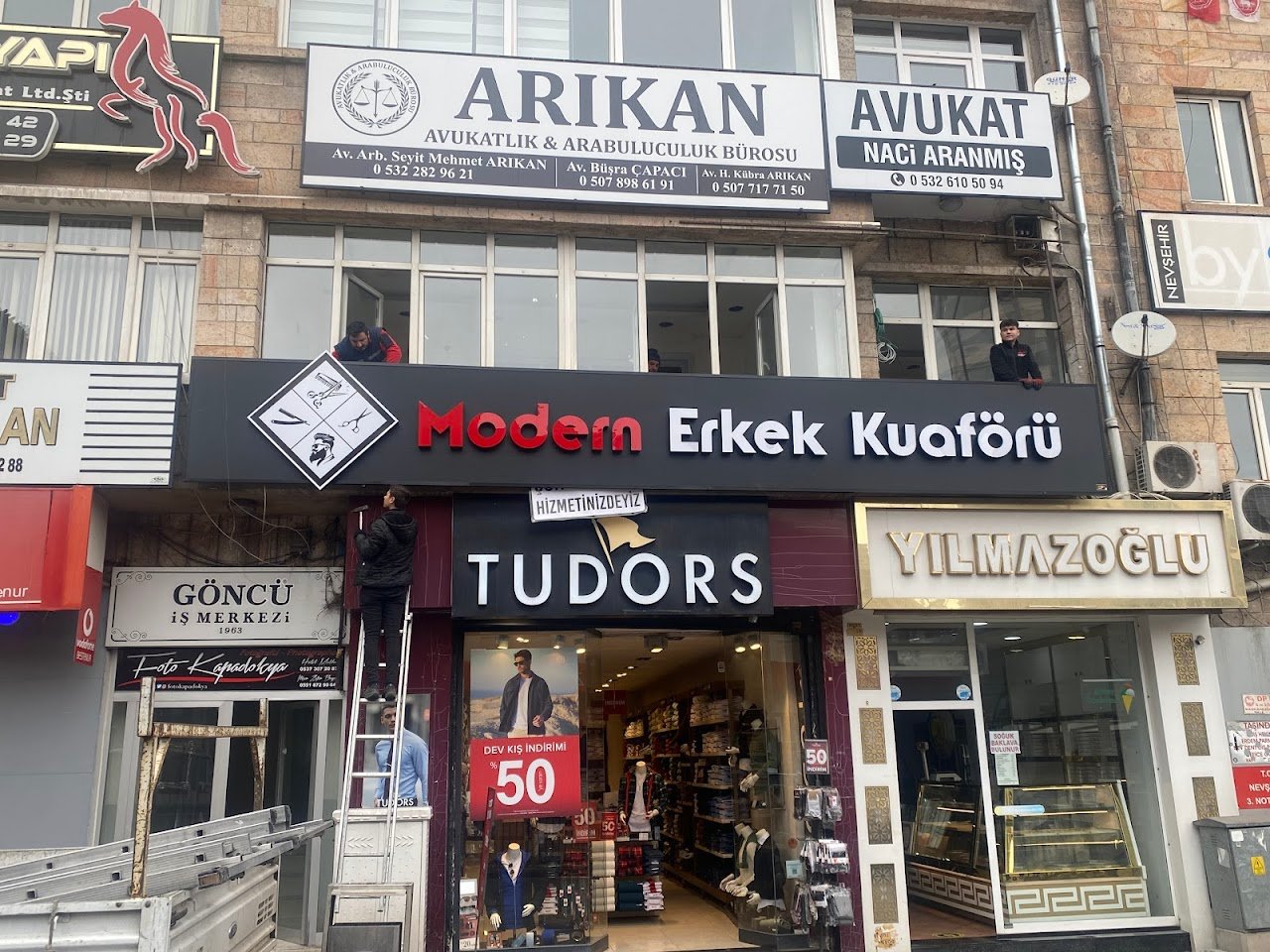 Modern erkek Kuaföru