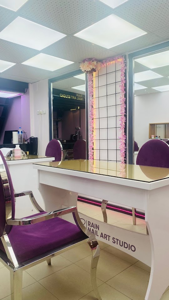 Rain Nail Art Studio