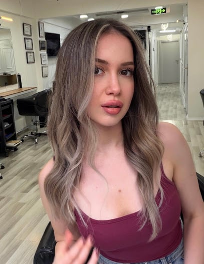 Kuaför Gümüşlü Saçlar | Boya & Ombre | Saç Kesimi | Keratin Bakım | Güzellik Salonu