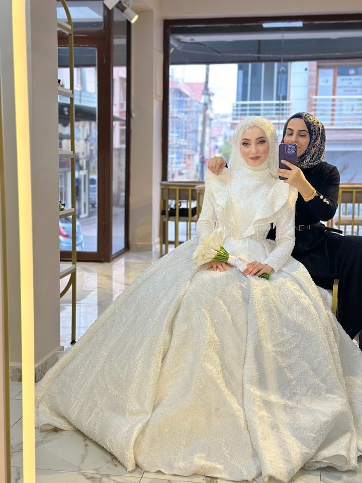 AYTEN ERMİŞ MAKEUP STUDIO
