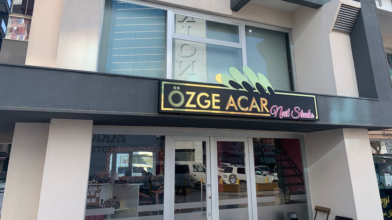 Ozge Acar Nail Studio