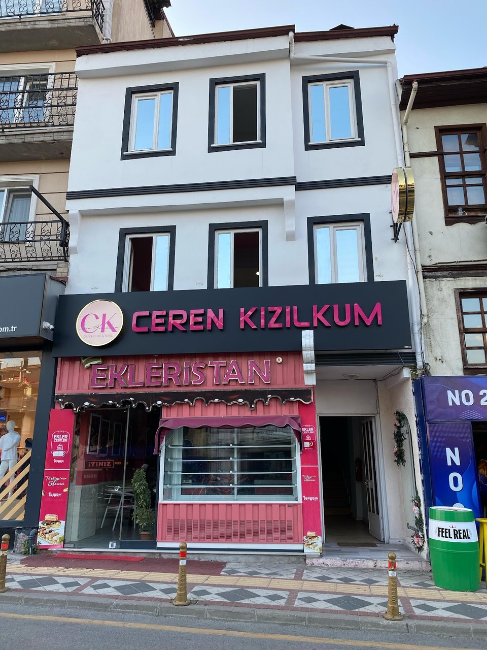 CEREN KIZILKUM GÜZELLİK & NAİL BAR