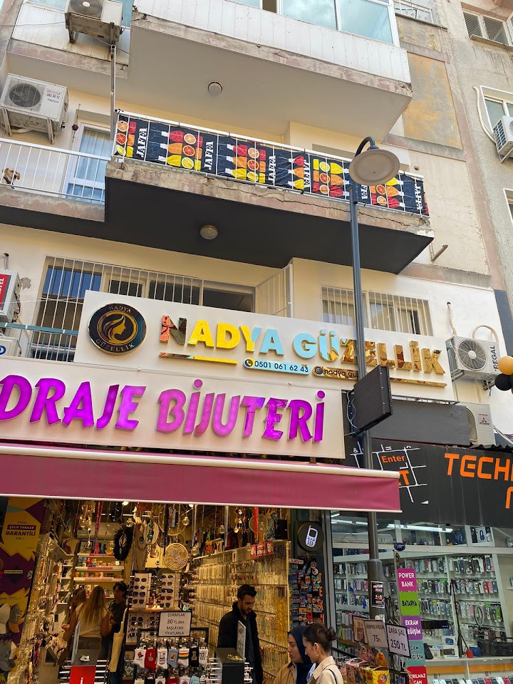 Nadya Güzellik Salonu
