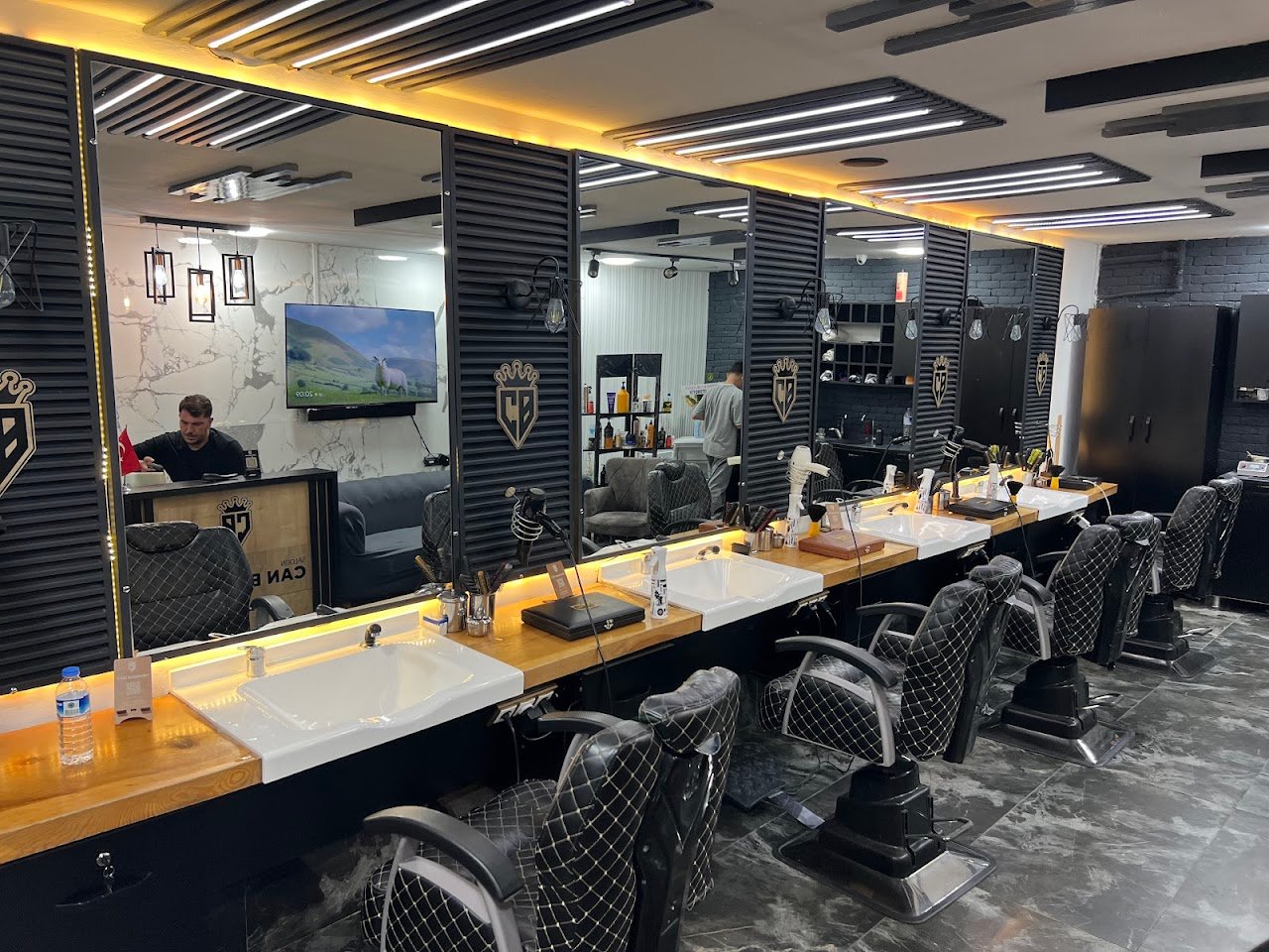 SaLOn CaN BoZKurT