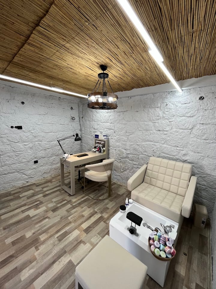 Kadir Alkan Hair Artist Unisex Kuaför Alaçatı Çeşme İzmir Uma Beach
