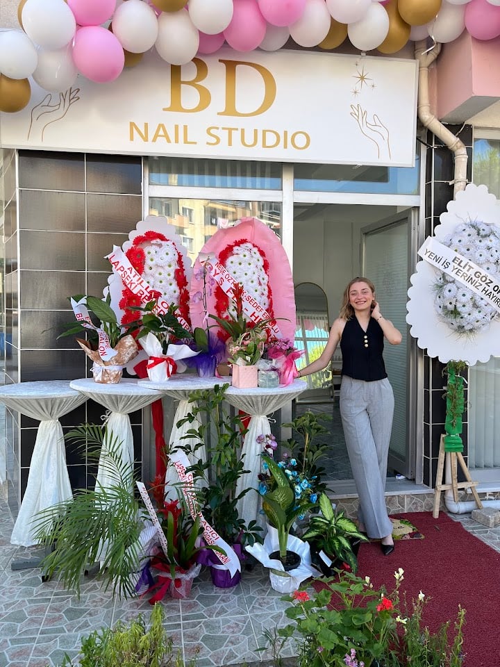 Bd Nail Studio | Lapseki Protez Tırnak - Nail Art - Kalıcı Oje