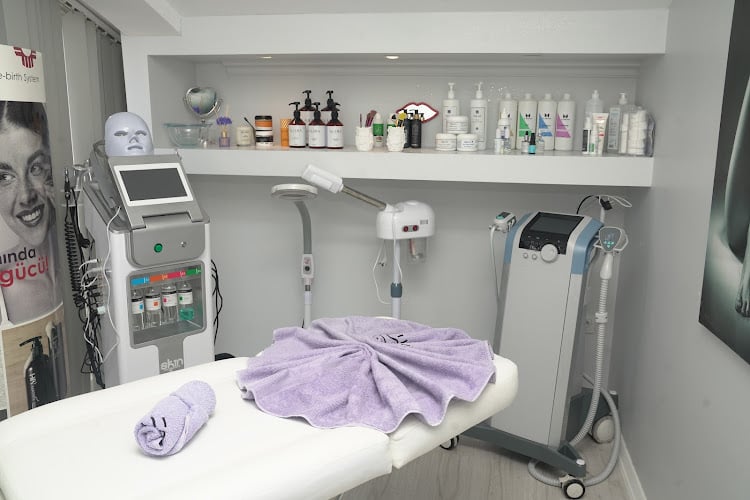EsteCape Health & Beauty