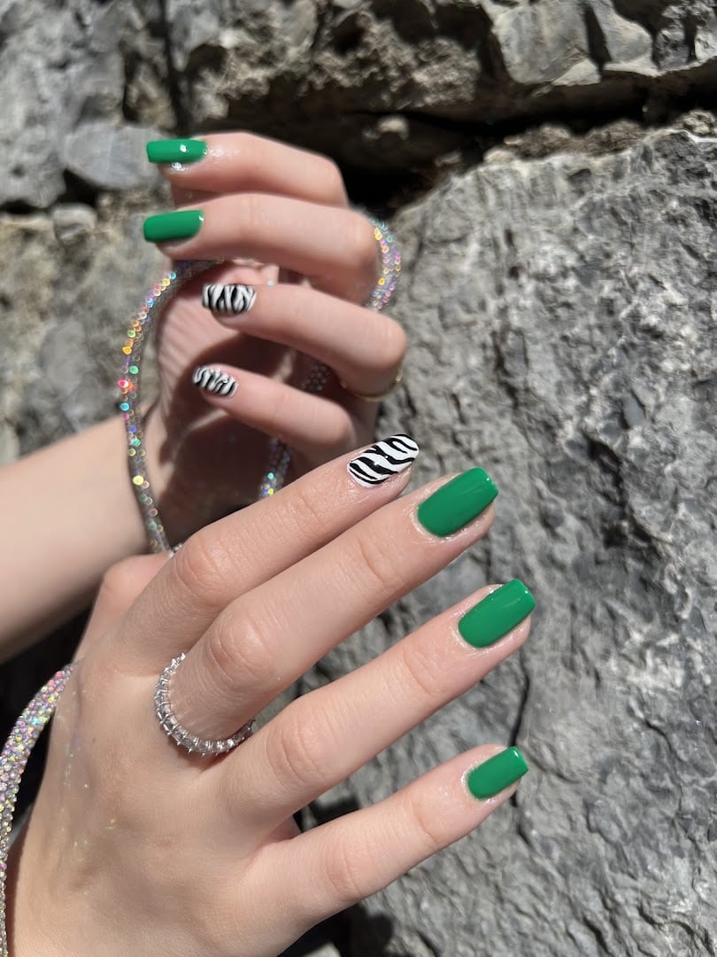 Madenler Protez Tırnak Başak Bulut Beauty