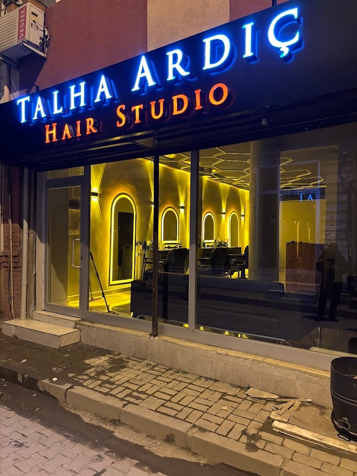 Talha Ardıç Hair Studio (Berber, Kuaför)