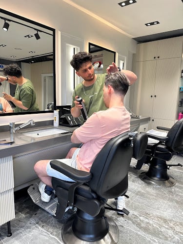 Kürşat Işık Barber Studio