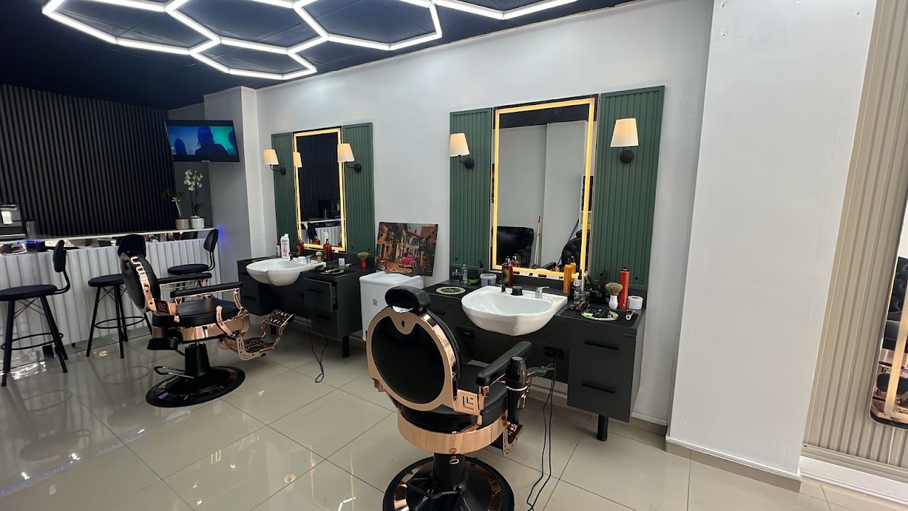 Selman özdemir barber’s club