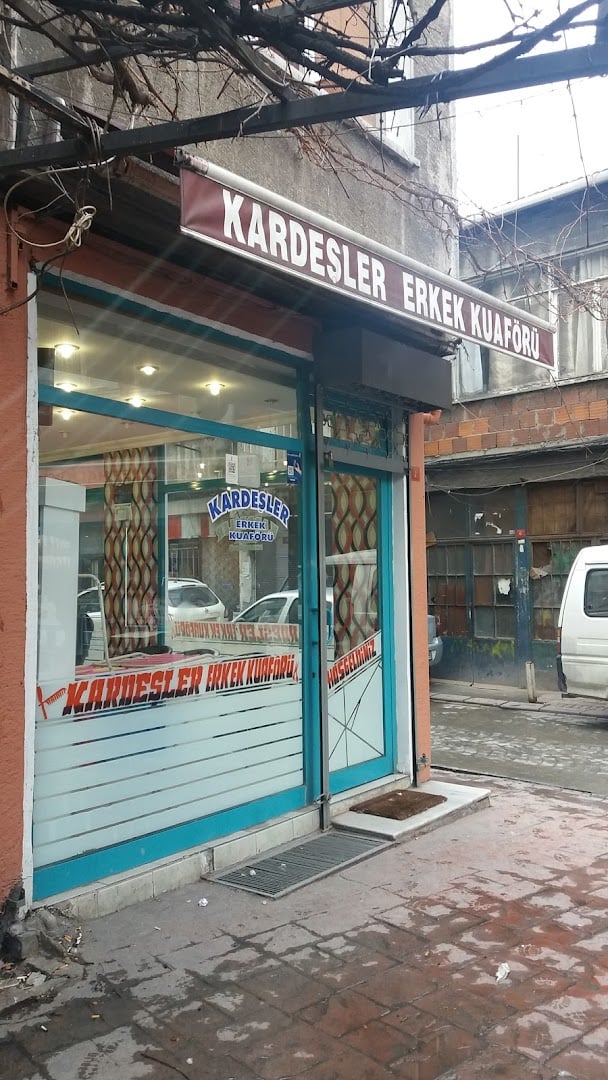 Kardeşler Erkek Kuaförü