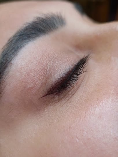 Eva Rise Beauty