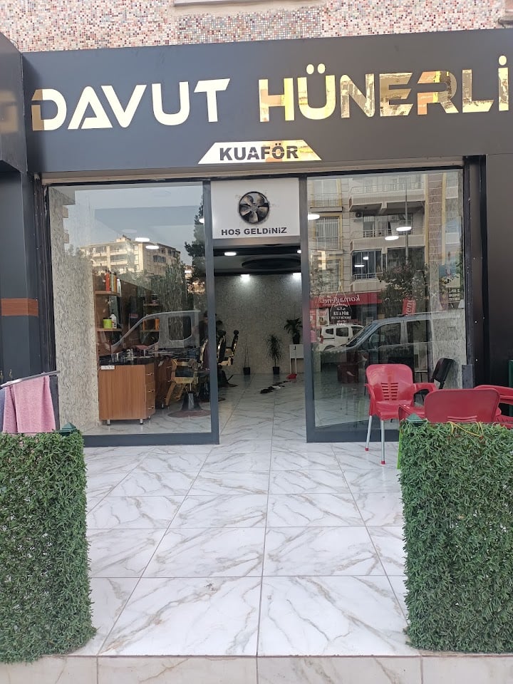 KUAFÖR DAVUT HÜNERLİ