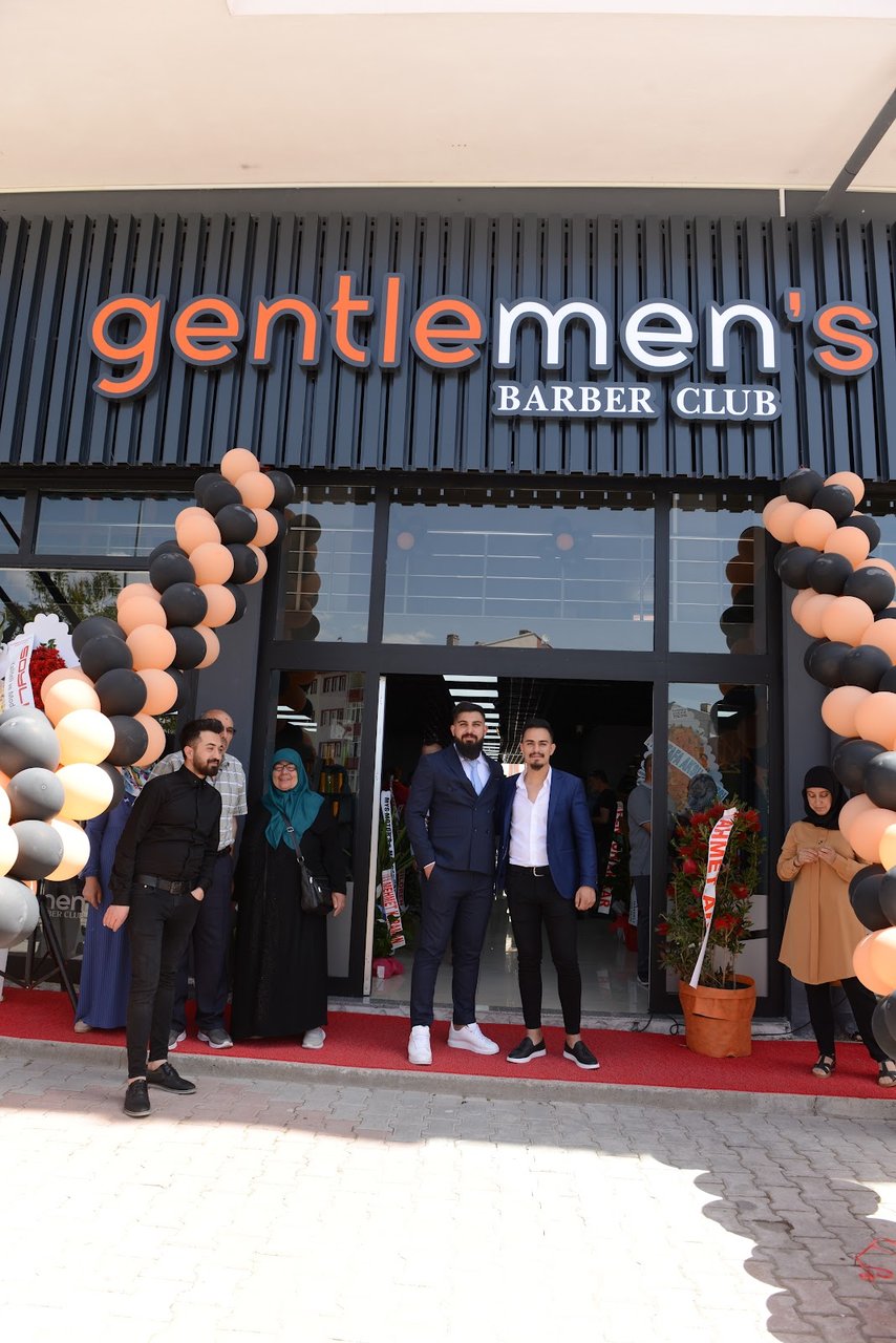 Gentlemens barber club