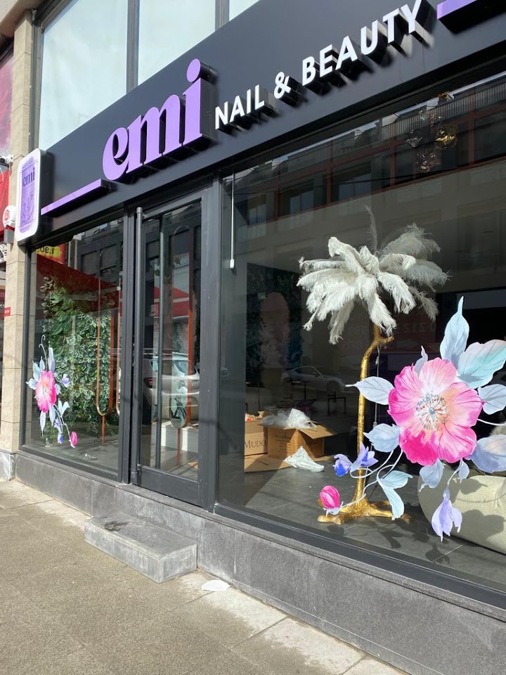 Emi Nail and Beauty
