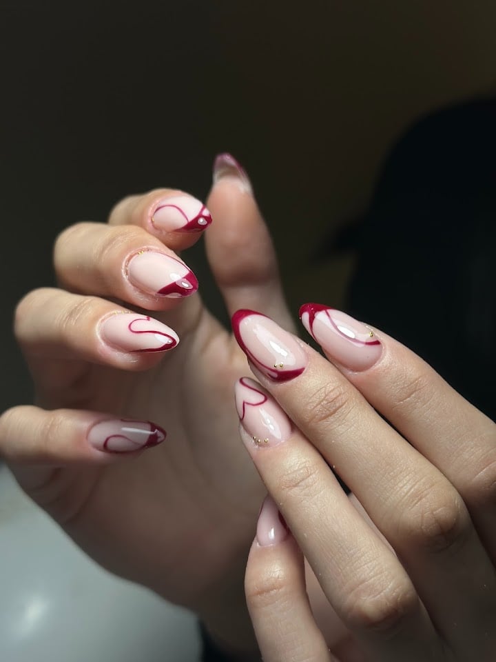 AURORA NAİL BEAUTY SALOON