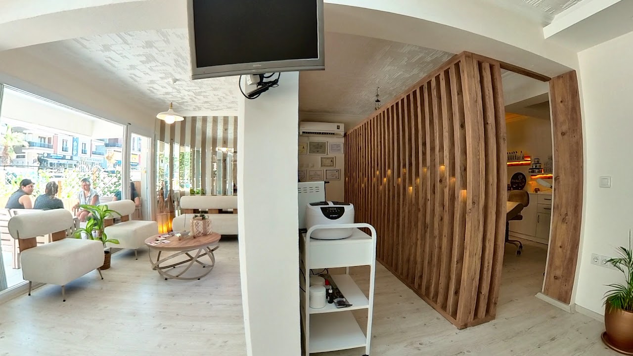 Gamze Akyurt Nail & Beauty Studio