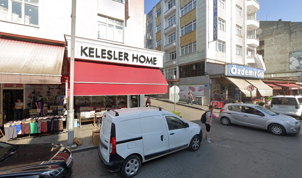 Yasemin protez nail