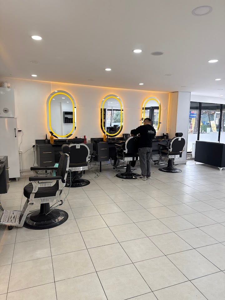 Zeki Çakar Hair Artist