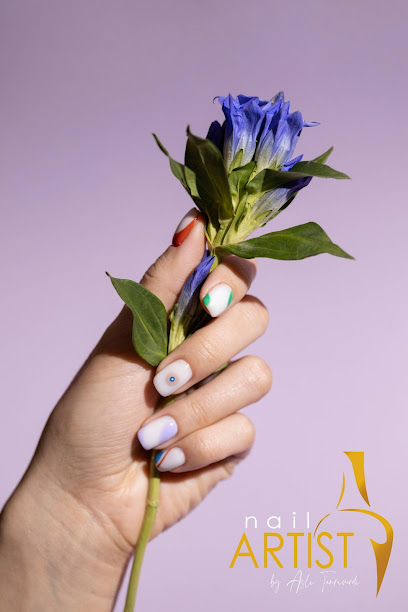 Nail Artist by Aslı Tanrıverdi