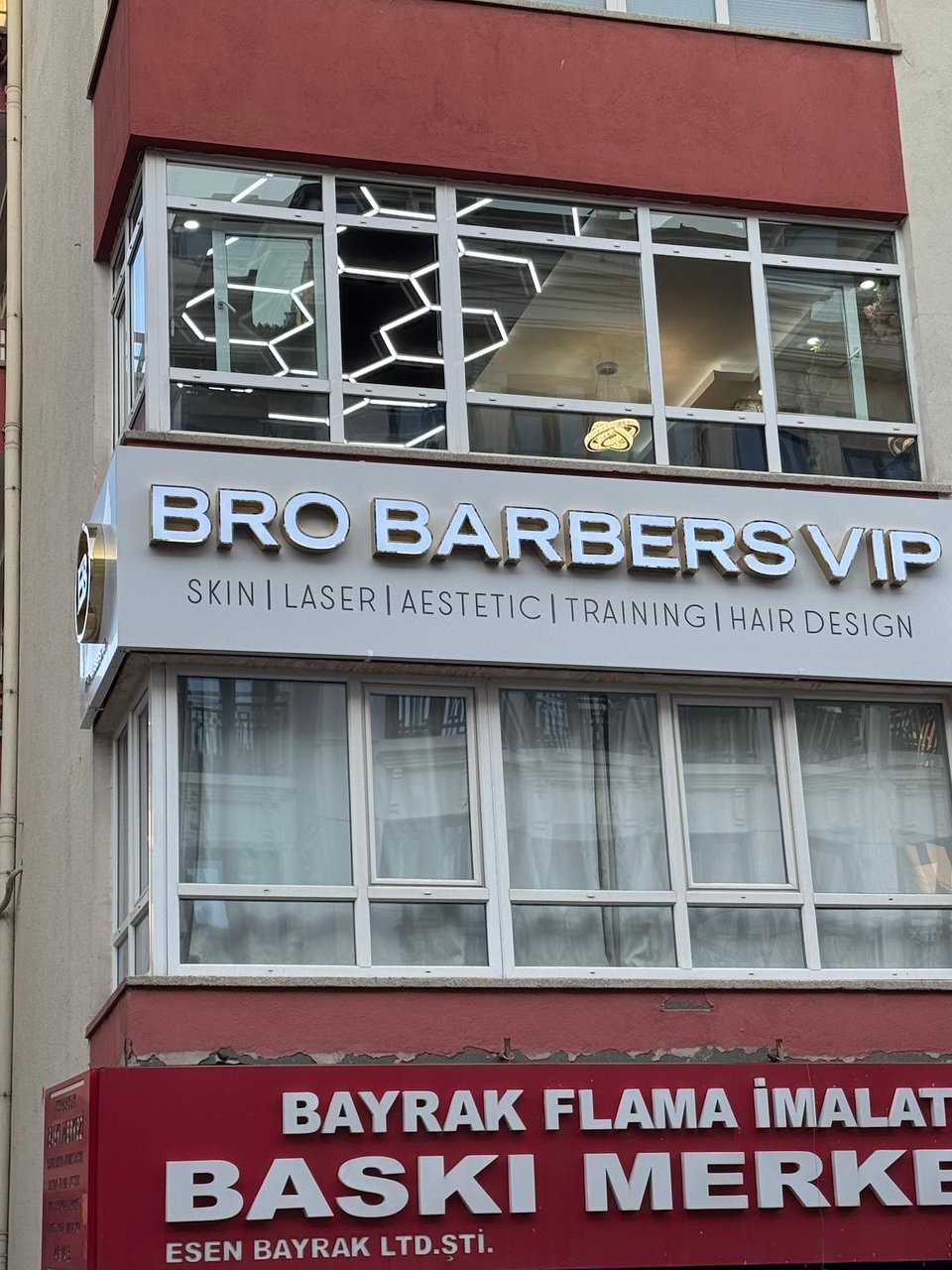 Bro Barber's VIP Berber