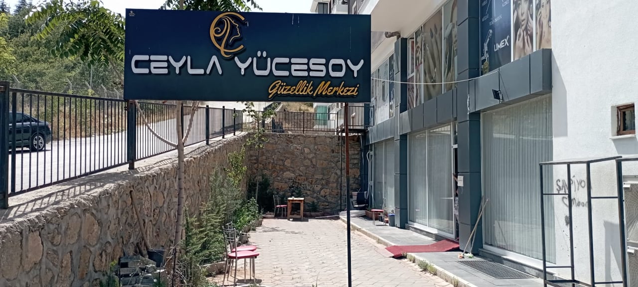Asiwa El & Ayak Bakım Salonu