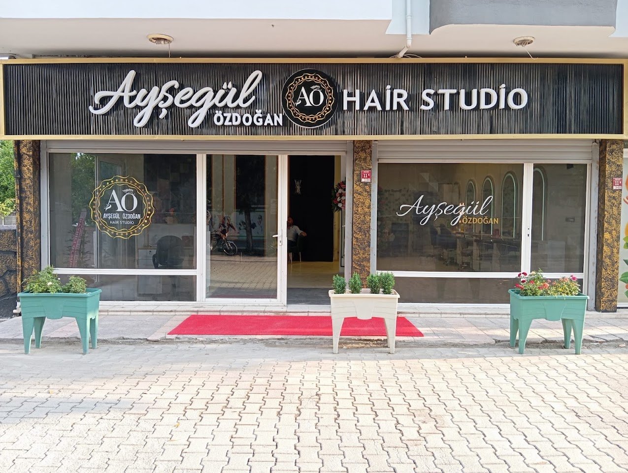 AYEŞEGÜL ÖZDOĞAN HAİR STUDİO