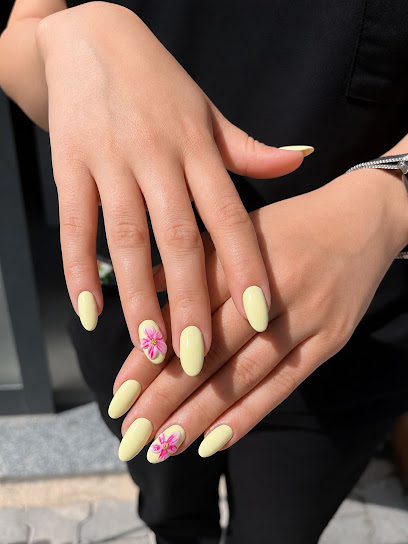 Dilay Perk Nail Art