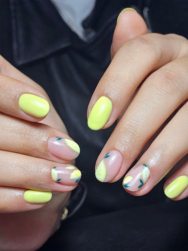 Ruby Glow Nails Beauty I Protez Tırnak | Kalıcı Oje | Manikür | Pedikür | Nail A